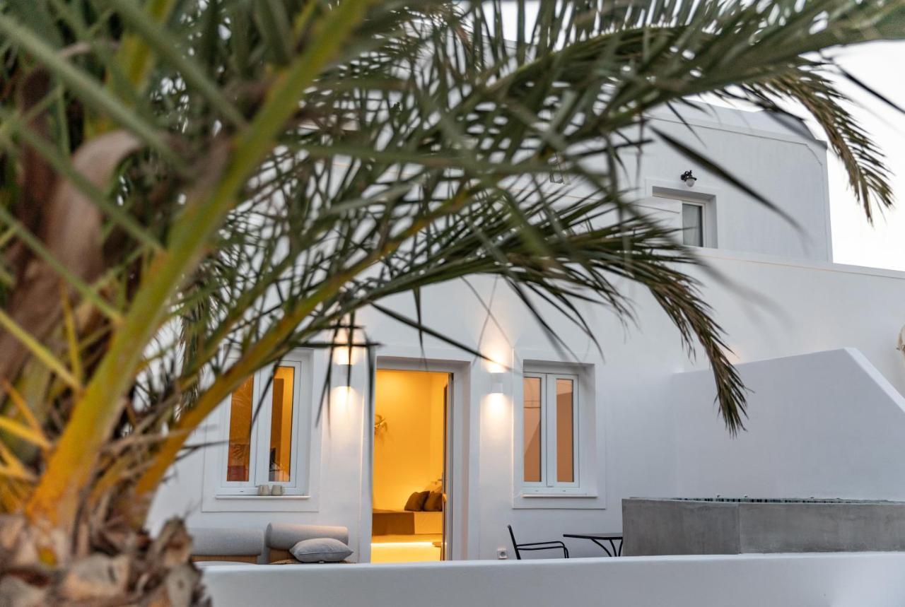Theophrasti Suites Foinikia  ภายนอก รูปภาพ