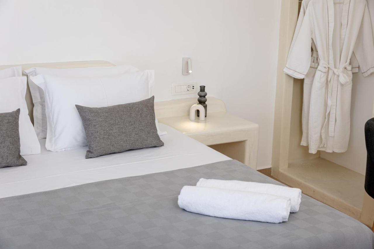 Theophrasti Suites Foinikia  ภายนอก รูปภาพ
