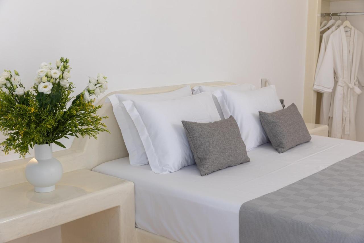 Theophrasti Suites Foinikia  ภายนอก รูปภาพ