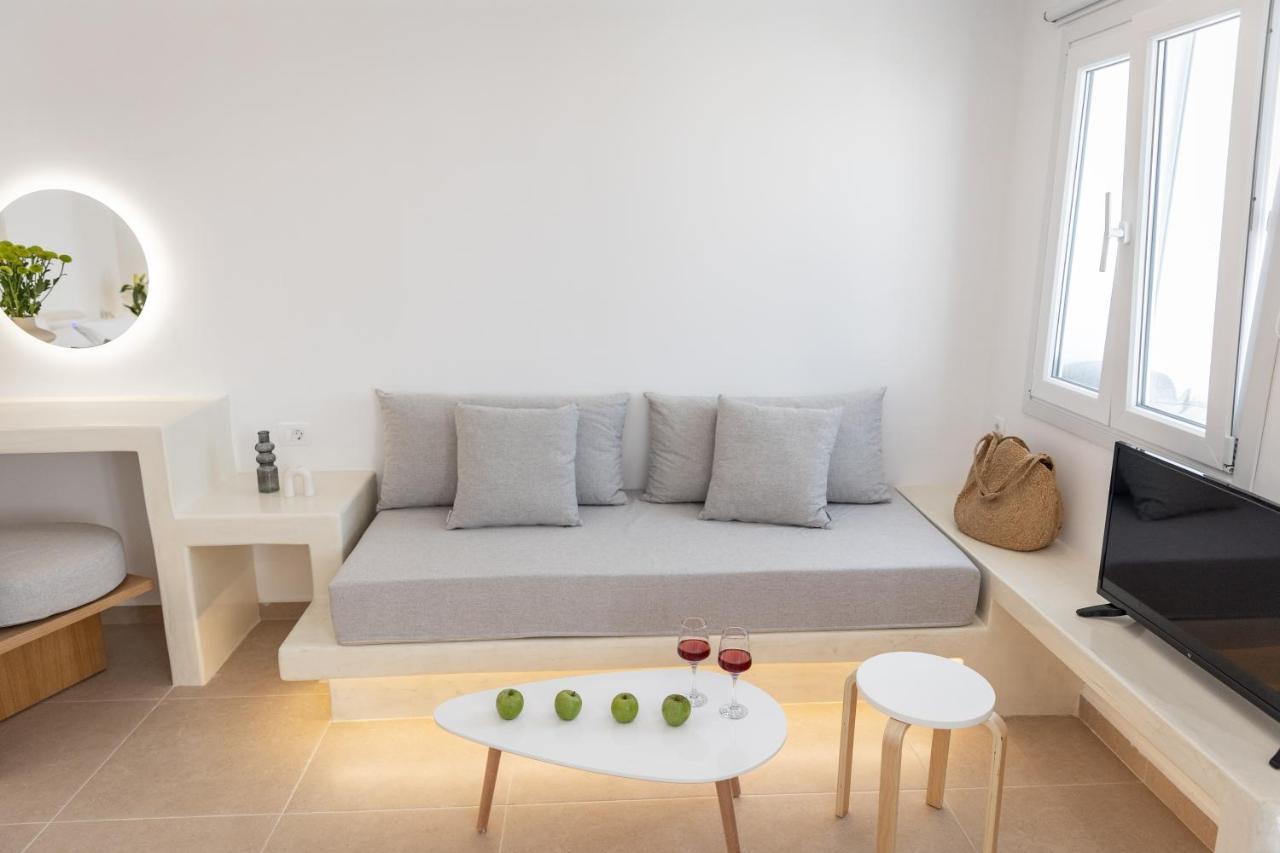 Theophrasti Suites Foinikia  ภายนอก รูปภาพ