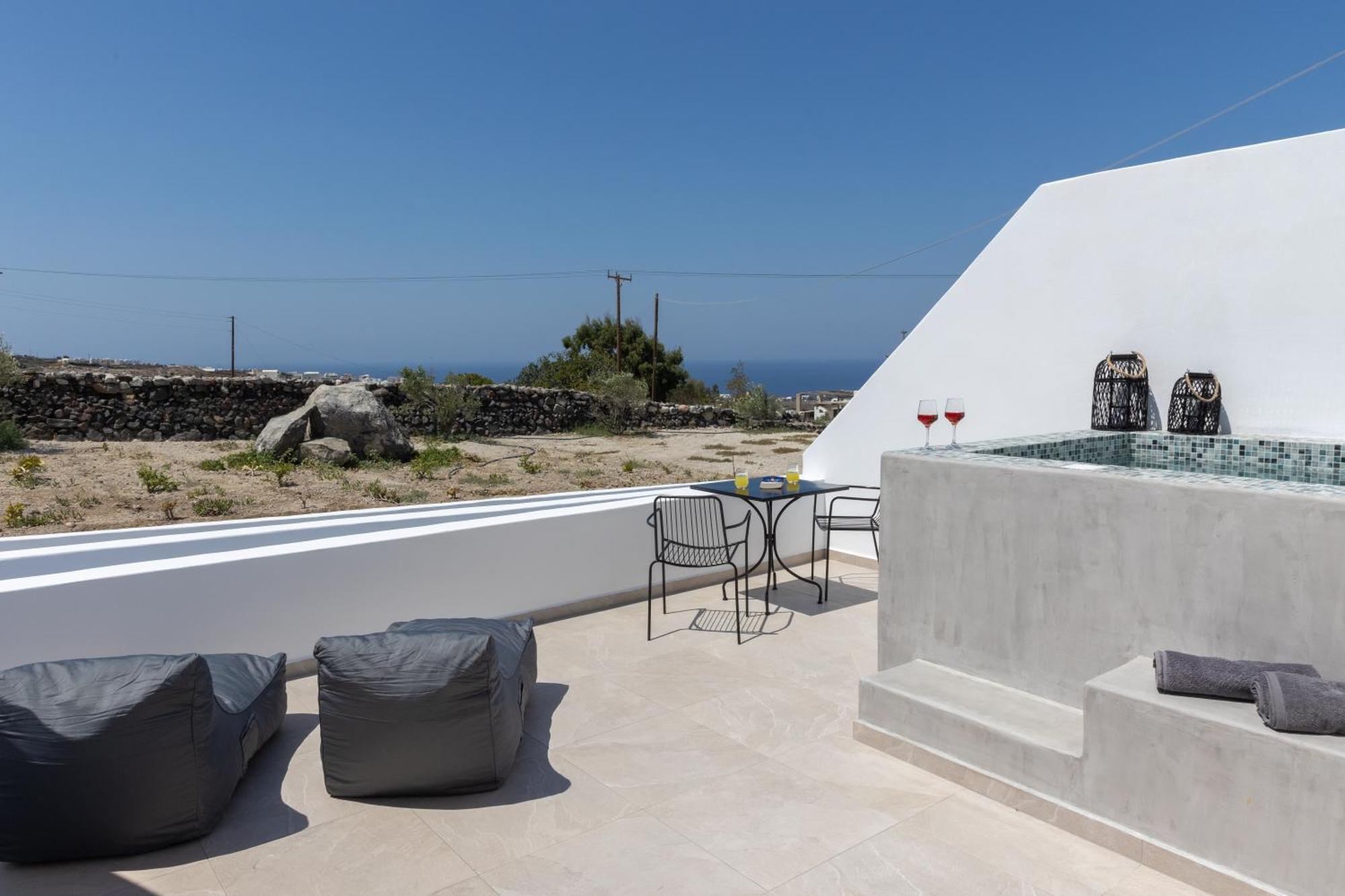Theophrasti Suites Foinikia  ภายนอก รูปภาพ