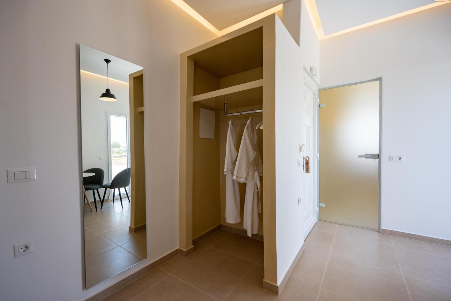 Theophrasti Suites Foinikia  ห้อง รูปภาพ