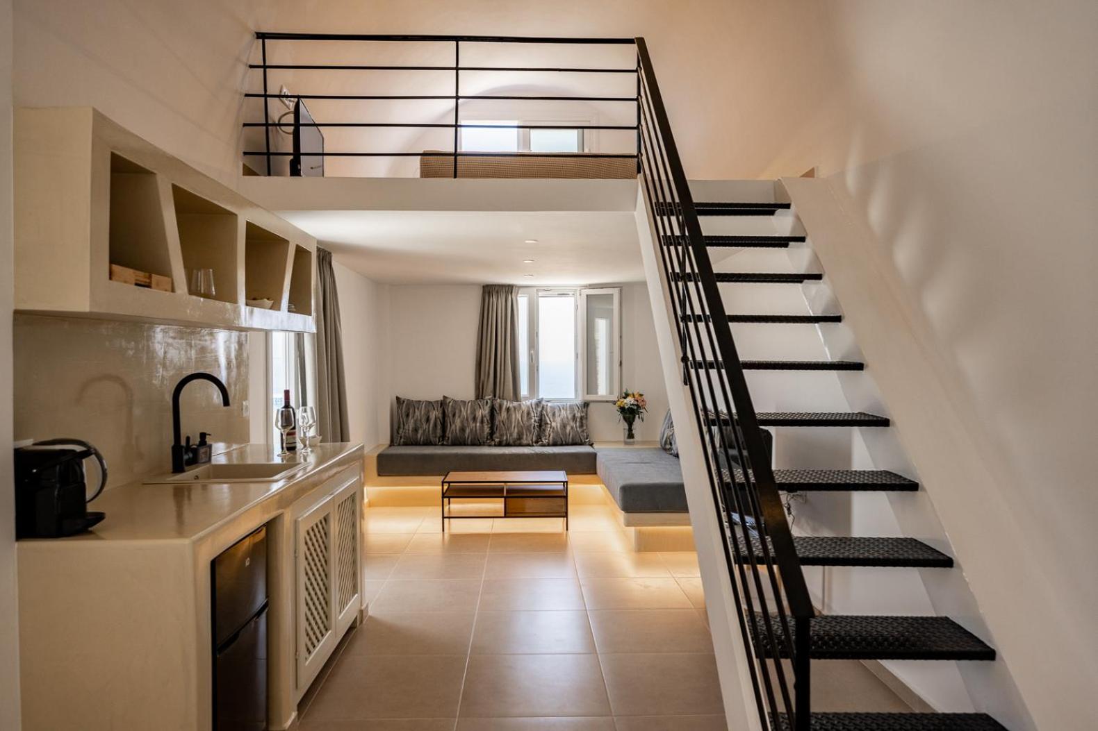 Theophrasti Suites Foinikia  ภายนอก รูปภาพ
