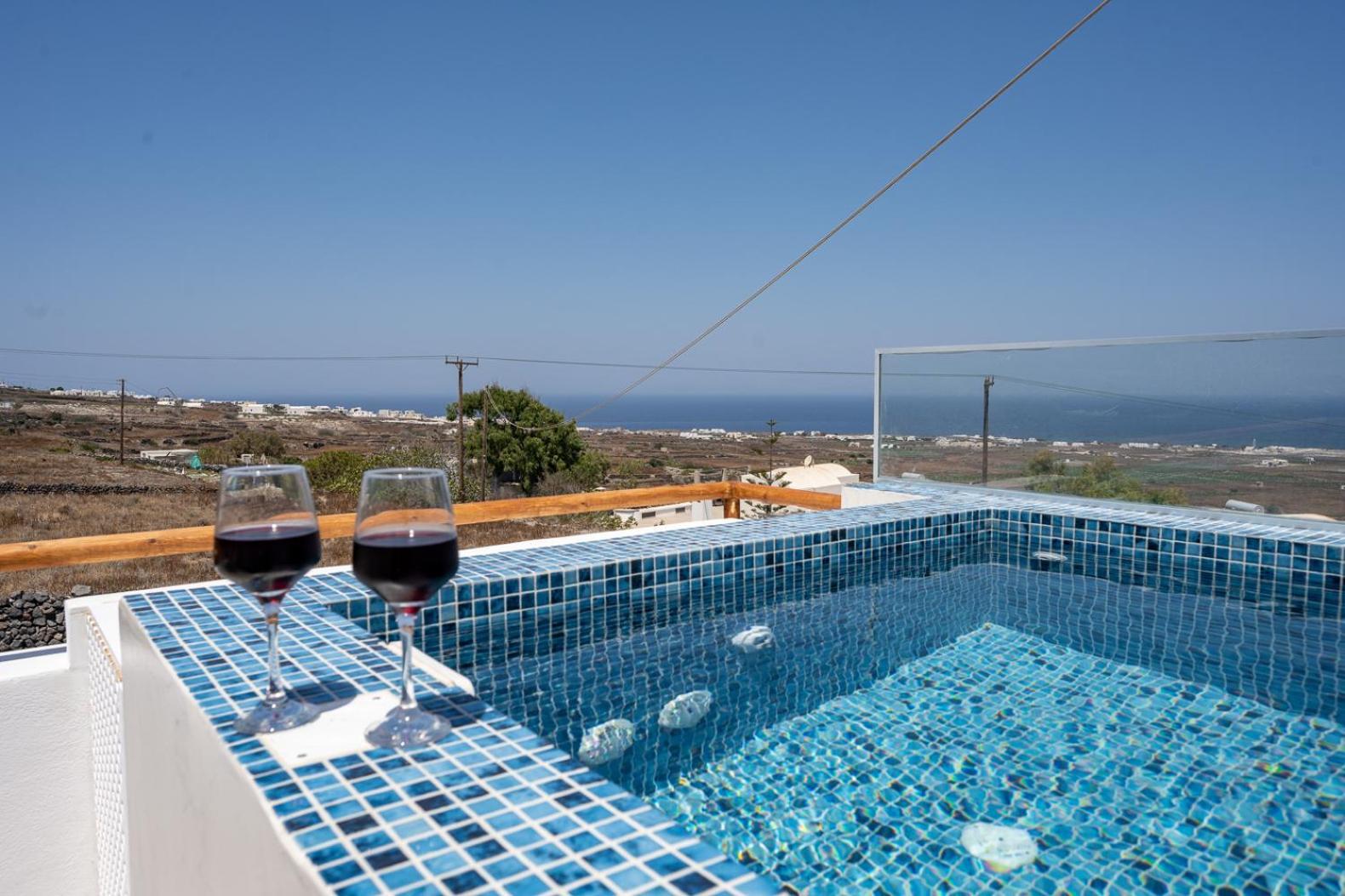 Theophrasti Suites Foinikia  ภายนอก รูปภาพ