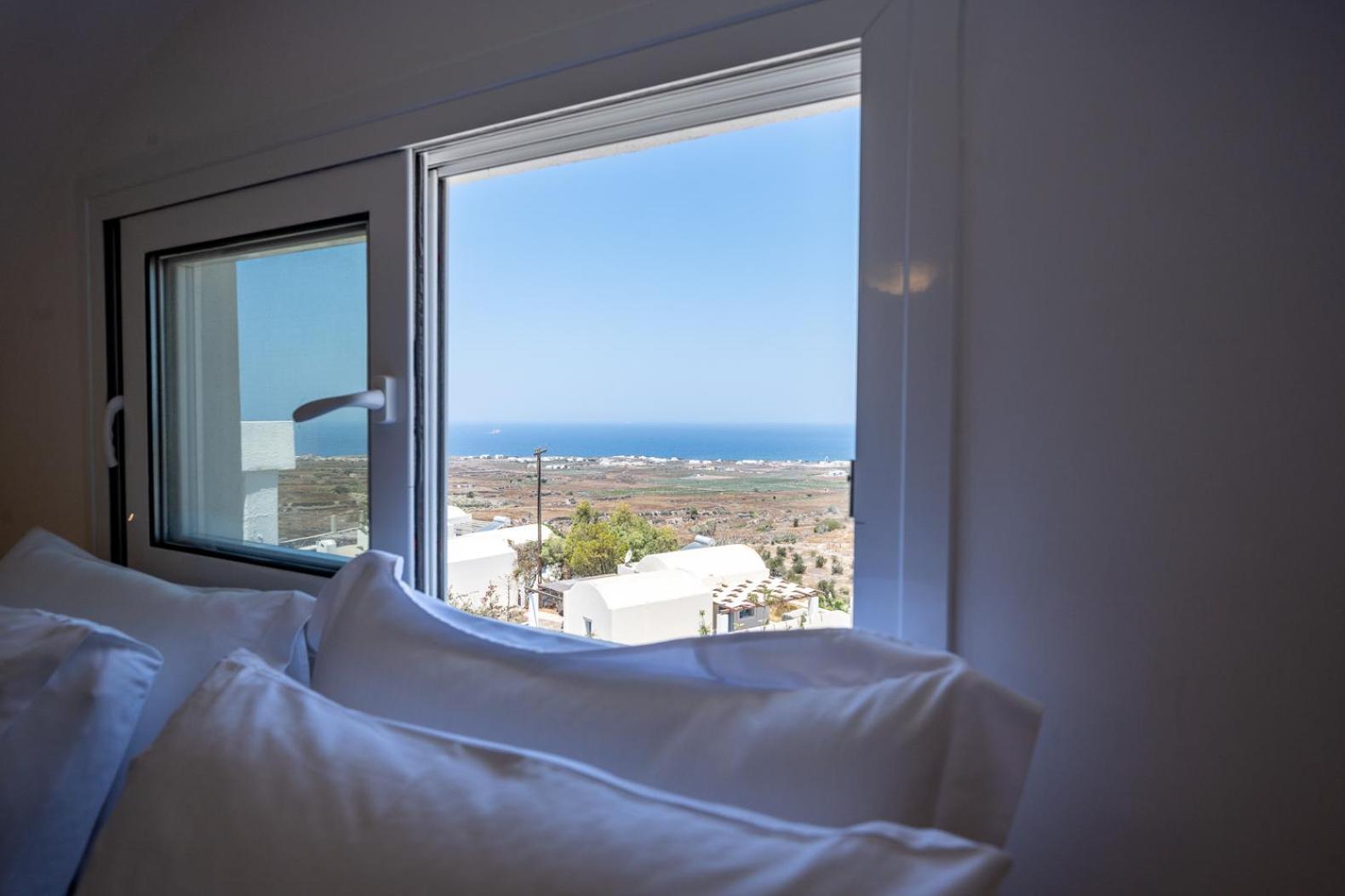 Theophrasti Suites Foinikia  ภายนอก รูปภาพ